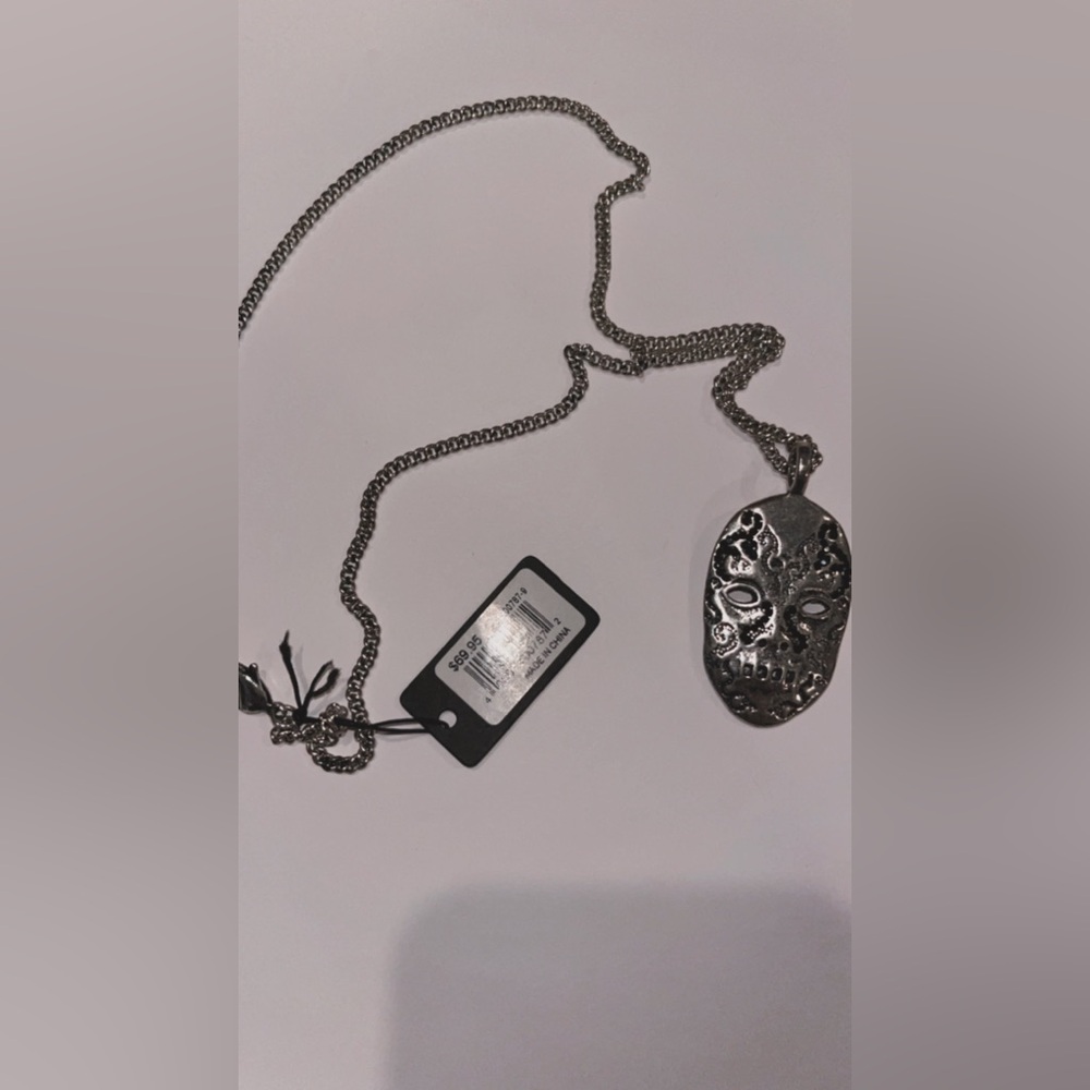 Wizarding World HARRY POTTER DEATH EATER MASK Universal Promo Necklace
